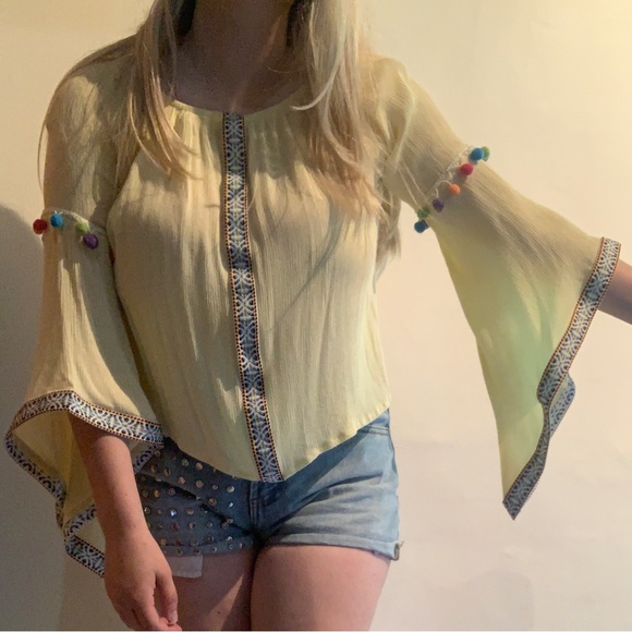Unique hippy flare top - Picture 2 of 4